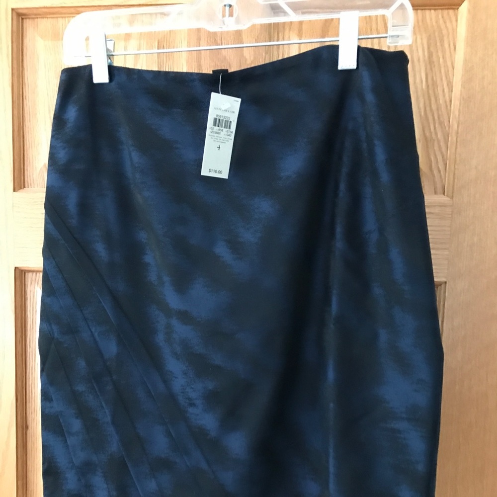 Ann Taylor silk skirt size 4 new with tags